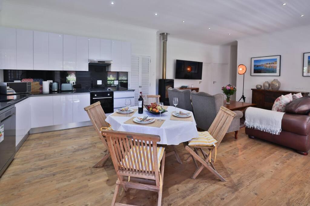 Garten Wohnung Mit Pool, 2 Schlafzimmer Cape Town Dış mekan fotoğraf