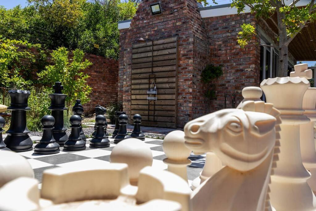 Garten Wohnung Mit Pool, 2 Schlafzimmer Cape Town Dış mekan fotoğraf
