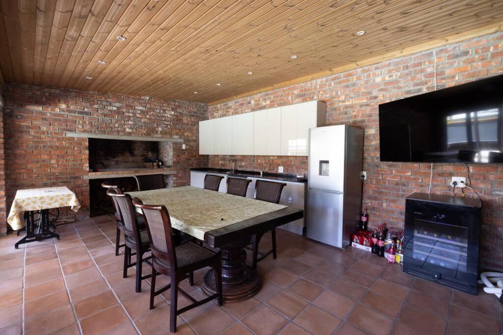 Garten Wohnung Mit Pool, 2 Schlafzimmer Cape Town Dış mekan fotoğraf