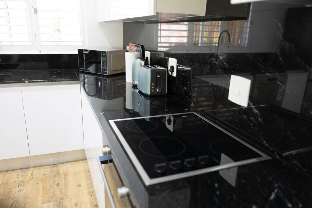 Garten Wohnung Mit Pool, 2 Schlafzimmer Cape Town Dış mekan fotoğraf