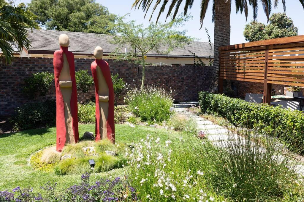 Garten Wohnung Mit Pool, 2 Schlafzimmer Cape Town Dış mekan fotoğraf